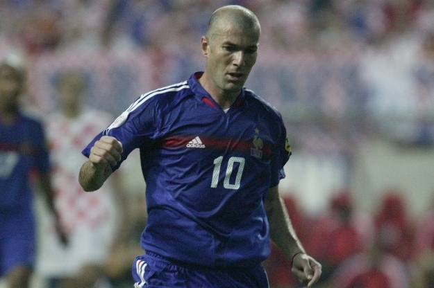 Bývalý fotbalista Zinedine Zidane. Bývalý fotbalista Zinedine Zidane.
